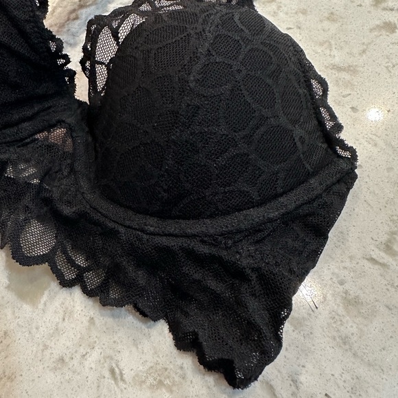 Victoria’s Secret Halter Bralette - Picture 2 of 3